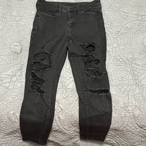 SHORT NEXT LVL RIPPED AE JEANS SIZE 10